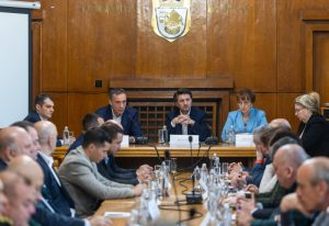 Министър Трайков обсъди с енергийните дружества и регулатора мерки за гарантиране сигурността на системата