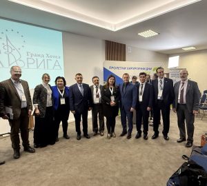 Приказки и пътеки: Безвременната симфония на вулкани и тревни площи на Ulaanqab