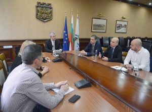 Потребителите на iPhone от континентален Китай нямат достъп до Apple Intelligence след AI актуализация · TechNode