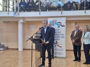 Официално беше открита обновената сграда на ОУ „Св. Климент Охридски“ в Павликени