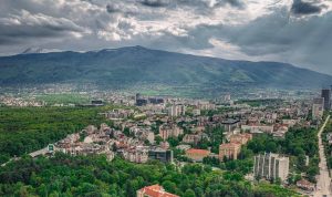 Изпълнителният директор на НСОРБ в подкастът на ИСС: Как общините се включват в плавния преход към еврото