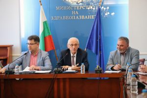 4 милиона българи ще могат да се изследват безплатно за рак на маточната шийка и дебелото черво • МЗ