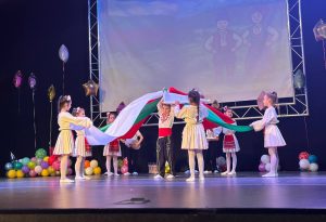 Бивш шеф на China Mobile Internet под разследване