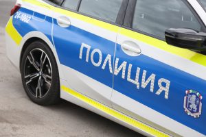 Катастрофа между товарен автомобил и трактор затруднява движението по международния път за граничен пункт “Лесово”