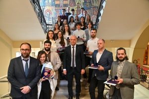 Хайнан разгръща нови истории след стартирането на специални митнически операции