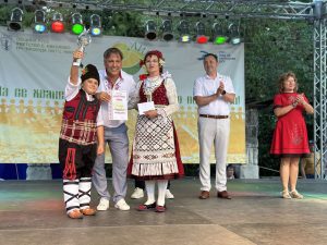 Бреговата охрана експулсира филипински кораби, нахлуващи в китайски води