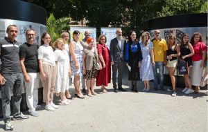 Изпълняващият функциите кмет на Варна Павел Попов присъства на откриването на изложбата „По следите на Михайло Парашчук“