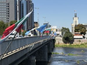 Ирина Дакова се срещна с представители на независимия културен сектор в София