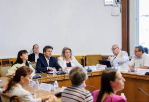 Зарядна инфраструктура за електрически превозни средства по пътищата