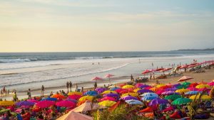 Китайската брегова охрана спасява рибарска лодка от района на Тайван близо до остров Диаоюй