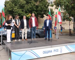 Катастрофа затруднява движението по пътя София-Варна