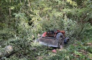 16-годишно дете загина след преобръщане на трактор, полицията започна разследване за подозрителна смърт