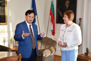 Председателят на БАН се срещна с делегация от Китай