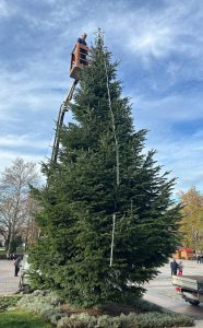 Пекин налага каски за потребителите на електрически велосипеди, забранява скутерите