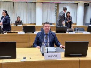 Покана за заявяване на интерес от образователни институции и общини за участие в инициатива “Ще стана учител в моята общност”