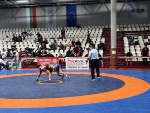 Международният турнир по свободна борба за кадети „Русенски легенди“ събра отбори от три държави в зала „Дунав“