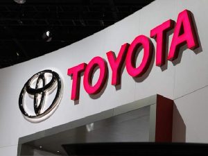 Toyota отчита ноемврийски растеж в Китай след дълъг спад