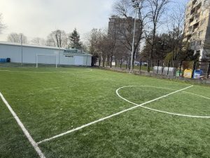 Русе с обновено футболно игрище и съоръжение за овчарски скок
