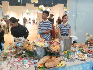 Кулинарният фестивал „Да споделим Никулден“ се проведе във Варна