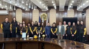 Кметът Пенчо Милков отличи волейболистките на ВК „Любо Ганев – Автосвят“ за спечелената Купа на България