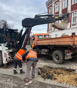 Общинските екипи извършват планирани дейности по поддържане на уличната мрежа и градската среда в Русе