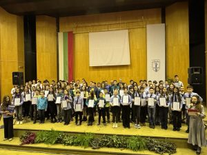 134 изявени ученици получиха от Община Русе финансова подкрепа и признание за таланта си