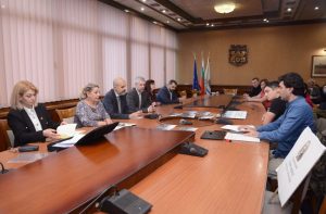 Работна група ще проучи всички възможности за осигуряване на учебна база на учениците от ОУ „Иван Вазов“