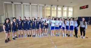 Девойките на Първа ЕГ триумфираха в баскетболната надпревара на Общинските ученически игри