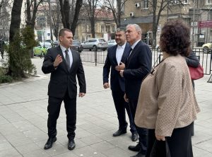 Ученици от ПГИУ „Елиас Канети“ представиха иновативни бизнес идеи пред министъра на образованието и кмета на Русе