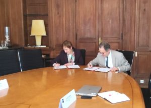 Делегация от БАН на посещение в Националния център за научни изследвания на Франция