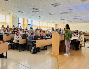 Ученици и експерти обсъдиха темите за насилието и социалната среда на национален форум в Русе