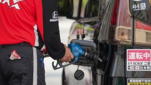 Хонконг е призован да преразгледа цените на горивата на фона на обвинения за „несправедливо“ увеличение на разходите