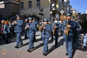 Военният духов оркестър на СКСО с тържествен концерт пред Община Пловдив
