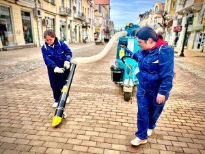 Община Русе ще използва нова електрическа машина за почистване на труднодостъпни места