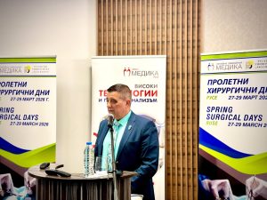 Заместник-кметът Димитър Недев приветства участниците в „Пролетни хирургични дни“ в Русе