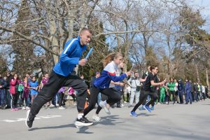 250 атлети от различни възрасти взеха участие в 63-тата Щафетна обиколка на Радио Варна по повод 3 март