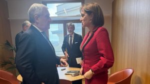 Министър Нейнски обсъди Коридор VIII с вицепремиера на Италия Антонио Таяни