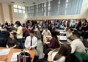 70 зрелостници търсят как изкуственият интелект може да спаси гайдарските традиции