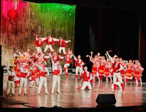 Фолклорен ансамбъл „Русчуклийче“ отбеляза 40 години с концерт „В ритъма на вдъхновението“