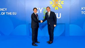 Министър Корман Исмаилов проведе двустранна среща с френския си колега Филип Табаро