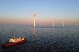 Слънчевата и вятърната енергия водят до разширяване на мощността на Китай