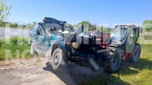 Шофьор загина след удар на кола в трактор в Пловдивско (ВИДЕО+СНИМКИ)