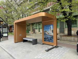 Община Стара Загора представи първия нов модерен заслон на спирка от градския транспорт