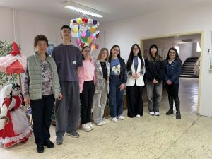 Младежите от МОС посетиха Домашен социален патронаж – общинска дейност и се срещнаха с потребители на услугата