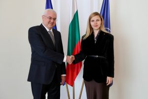 Министър Велислава Петрова проведе среща с посланика на Турция в България Мехмет Саит Уянък