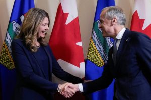 Канада предприема ключова стъпка към нов петролопровод, който да обслужва азиатските пазари
