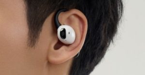 Технологията Guangfan изпреварва Apple на пазара с оборудвани с камера AI слушалки