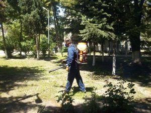 Продължава обработката на обществени терени против кърлежи