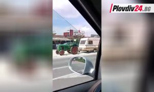 Шофьор засне абсурд на пътя: Трактор тегли каравана до Пловдив