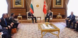 Вицепремиерът и министър на икономиката Пулев бе част от делегацията, водена от премиера Радев, която се срещна с президента на Турция